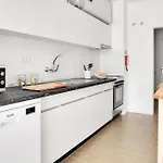 Апартаменти Bright In - 3 Bedrooms By Lisbeyond