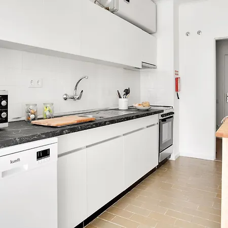 Lägenhet Bright In - 3 Bedrooms By Lisbeyond